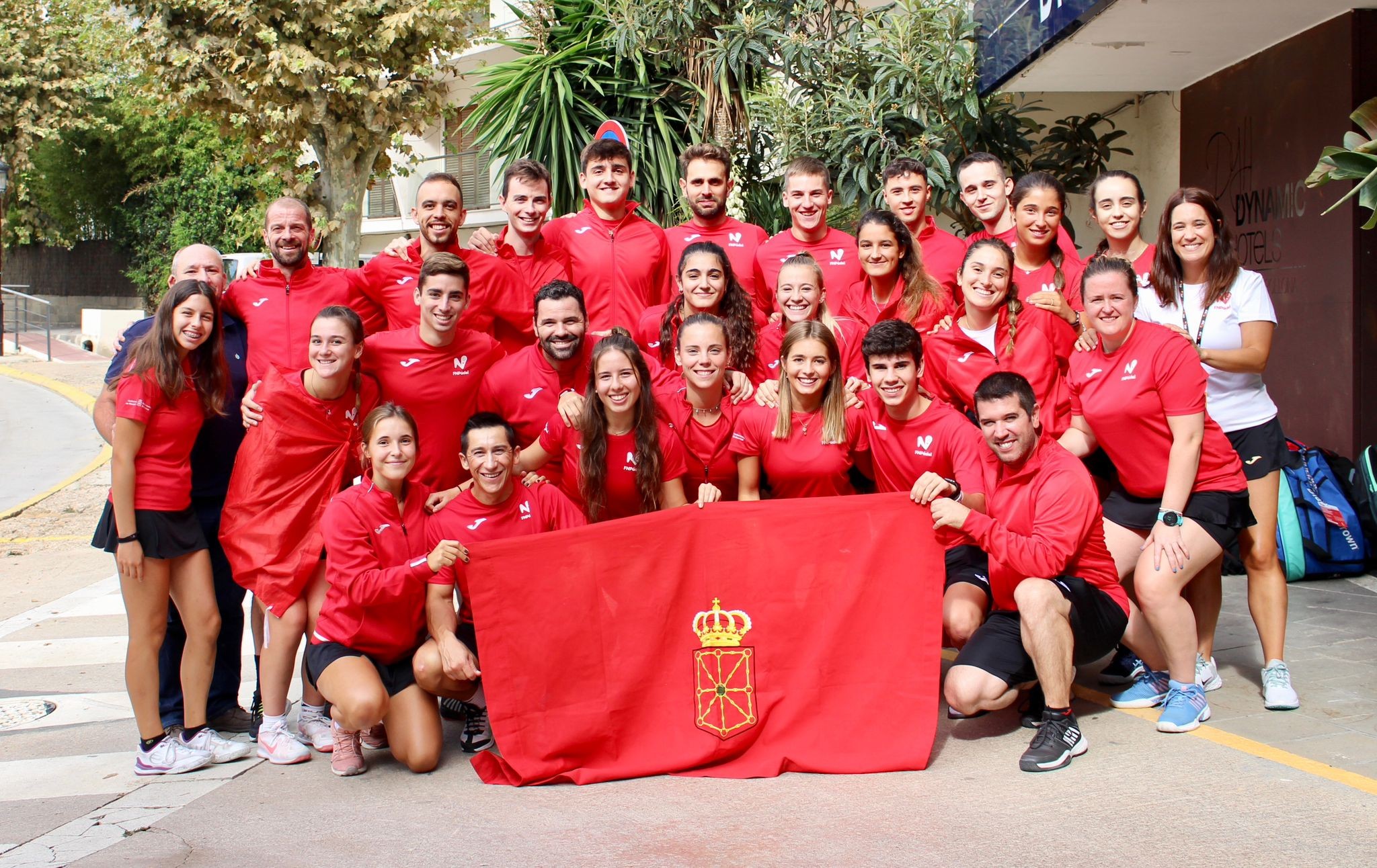 Navarra seguirá en la segunda categoría del pádel nacional